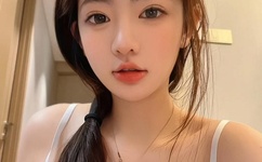 揪着小萝莉的头发疯狂输出